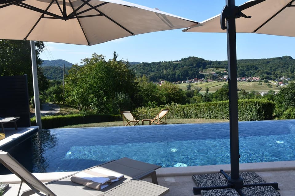 Holiday Home Cerine Hill House in Croatia