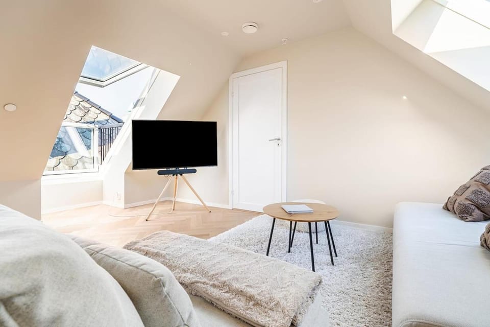 TV and multimedia, Balcony/Terrace, Living room