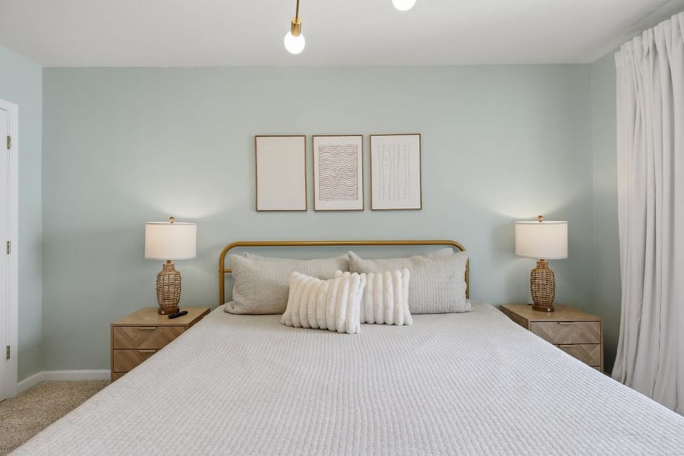 Bed, Bedroom
