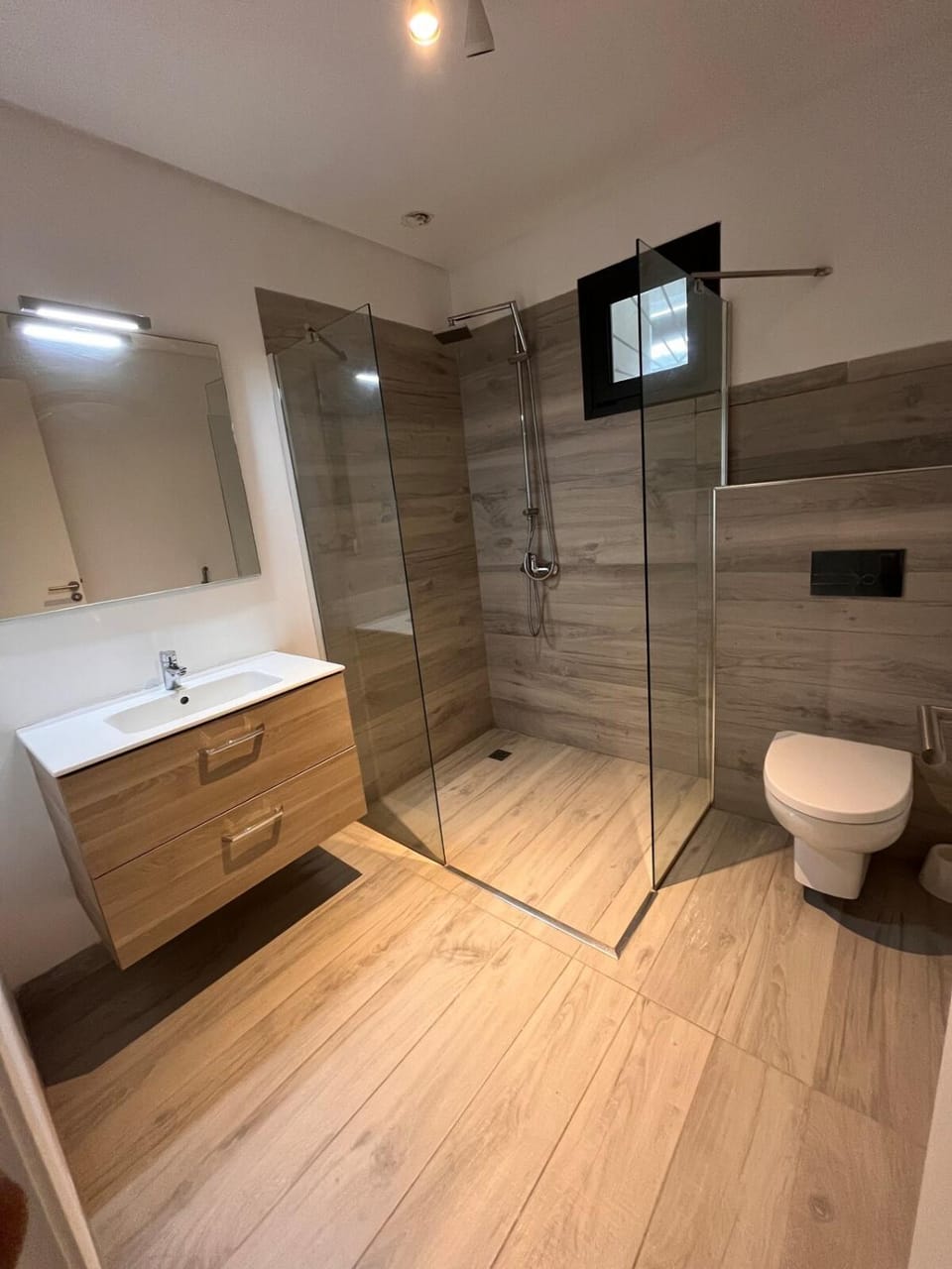 The Signature Apartment - A 3 bedroom in Point E Apartment in Dakar
