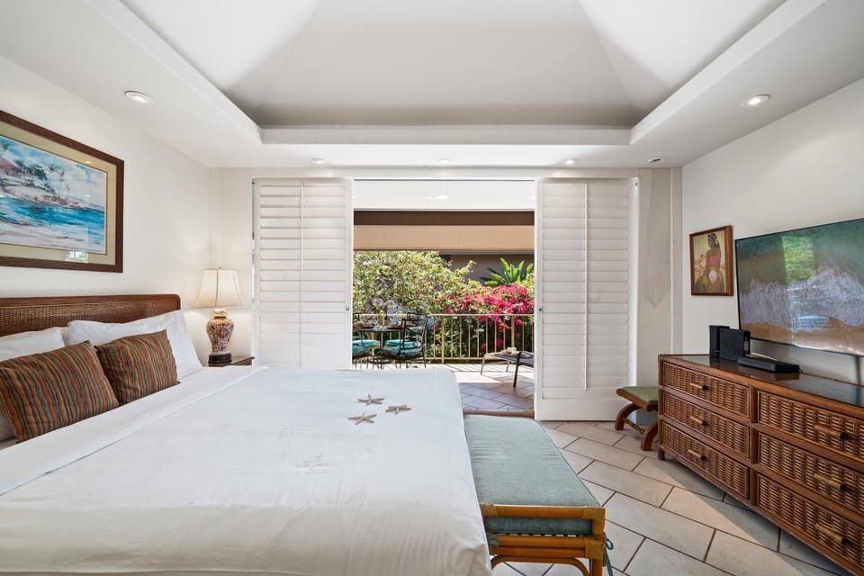Perfect for a romantic getaway for two, Exclusive Beach Cabana-Maui Eldorado J215 House in Kaanapali