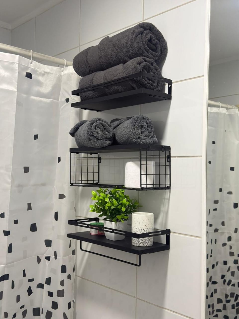 Shower, Bathroom, towels