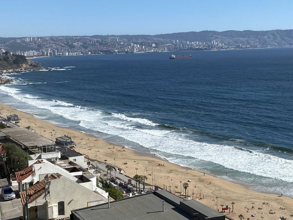 Oceanfront Bellavista Apartment in Vina del Mar