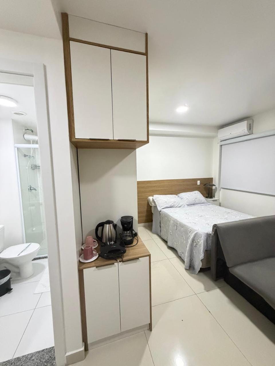 Bed, Bathroom, Kitchen or kitchenette, Photo of the whole room, Bedroom, towels