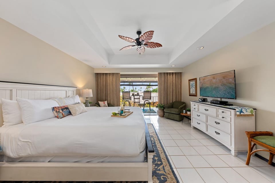 SUMMER SALE! Updated Condo with Beachfront Cabana - Maui Eldorado L202 House in Kaanapali