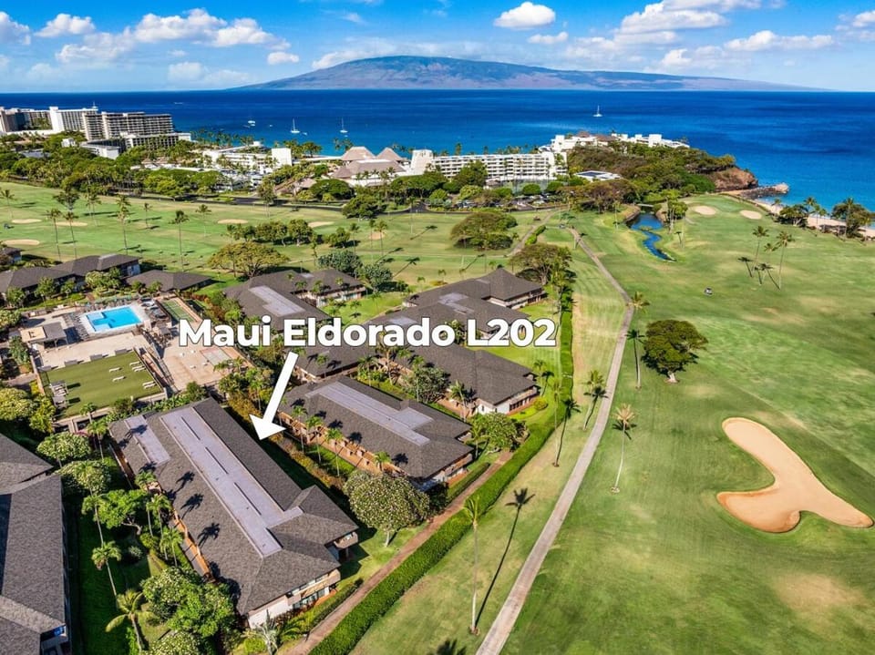 SUMMER SALE! Updated Condo with Beachfront Cabana - Maui Eldorado L202 House in Kaanapali
