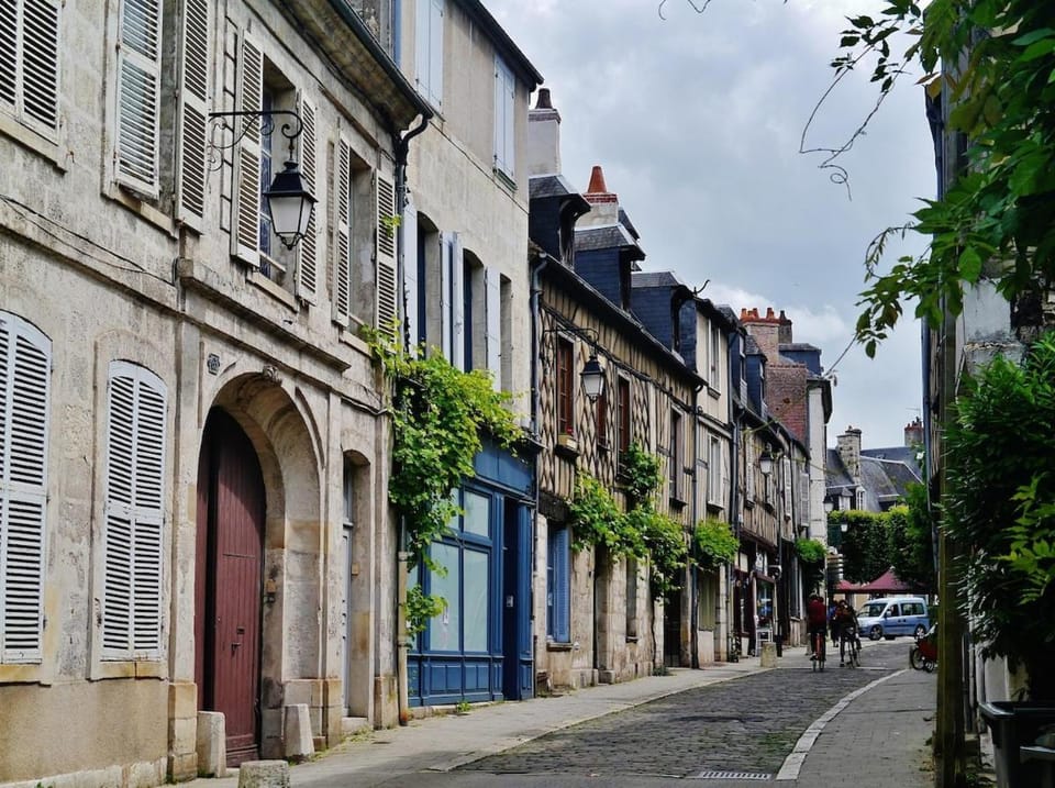 Le Nid caché Apartment in Bourges