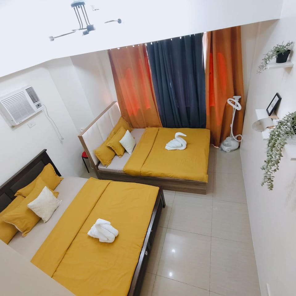 family room 2bedroom 4beds 3 aircon pool view 1086 Apartment hotel in Pasay