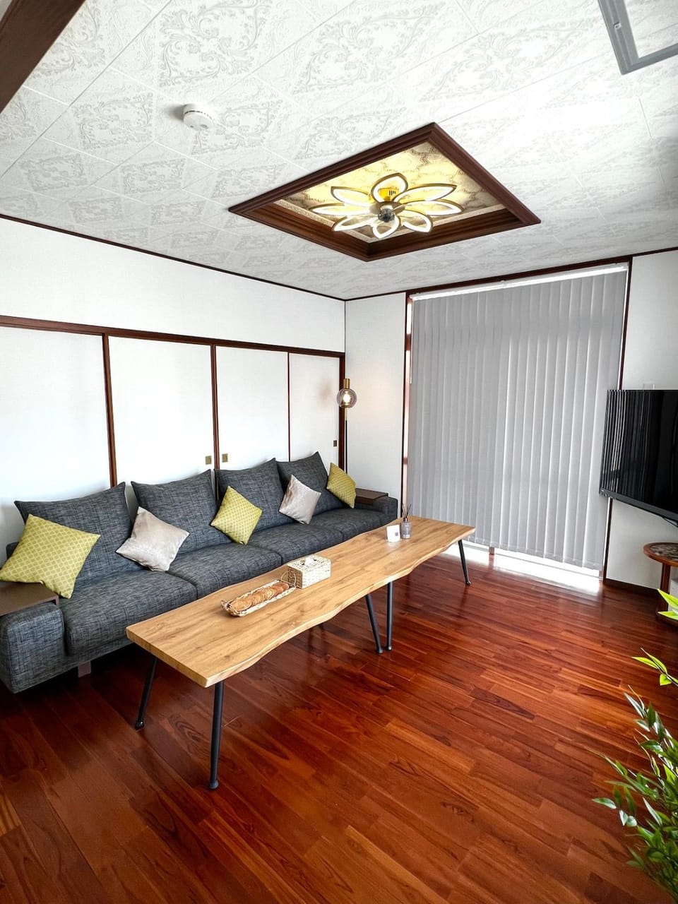 沖縄市一棟貸 最大10名 BBQ 駐車場3台 ライカム8分 Yurari House House in Okinawa Prefecture
