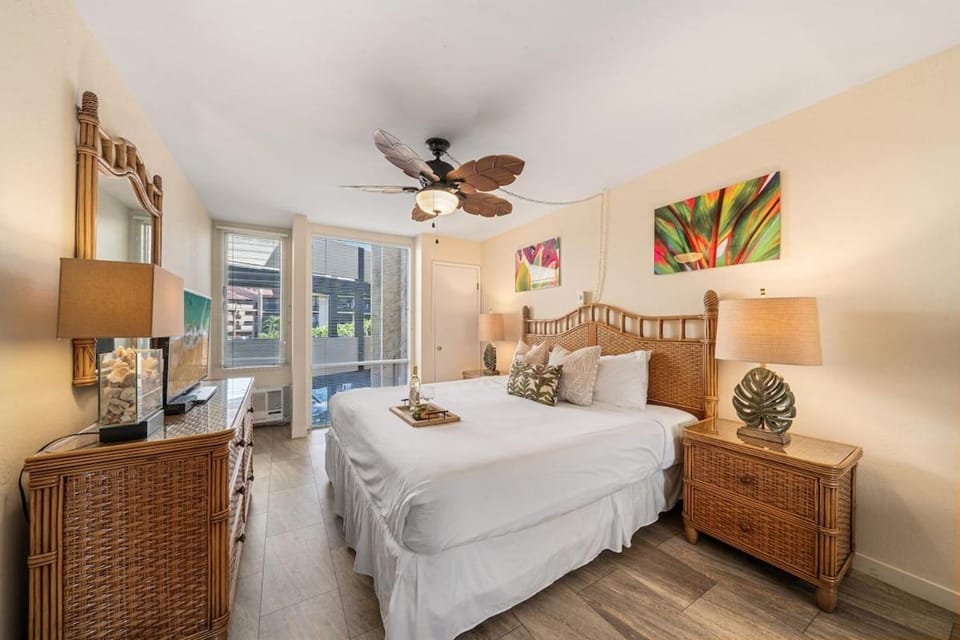 1BD Ocean view Walk to the Beach and Pool - Hale Kamole 210 House in Wailea