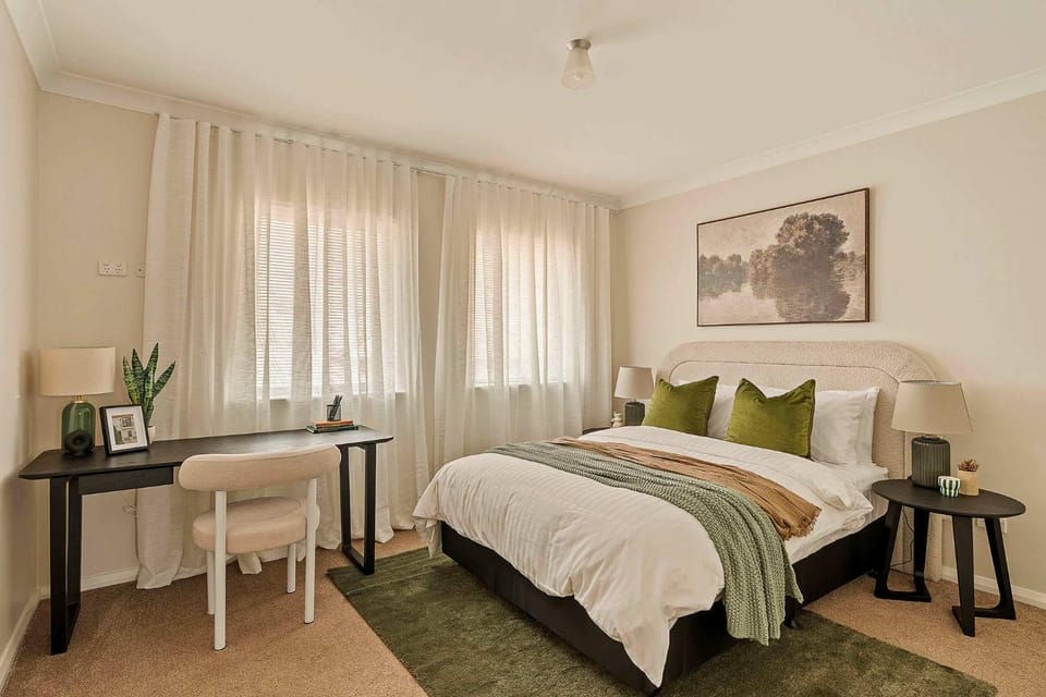 Private 2BR Top Floor Escape Edge of CBD Apartment in Perth