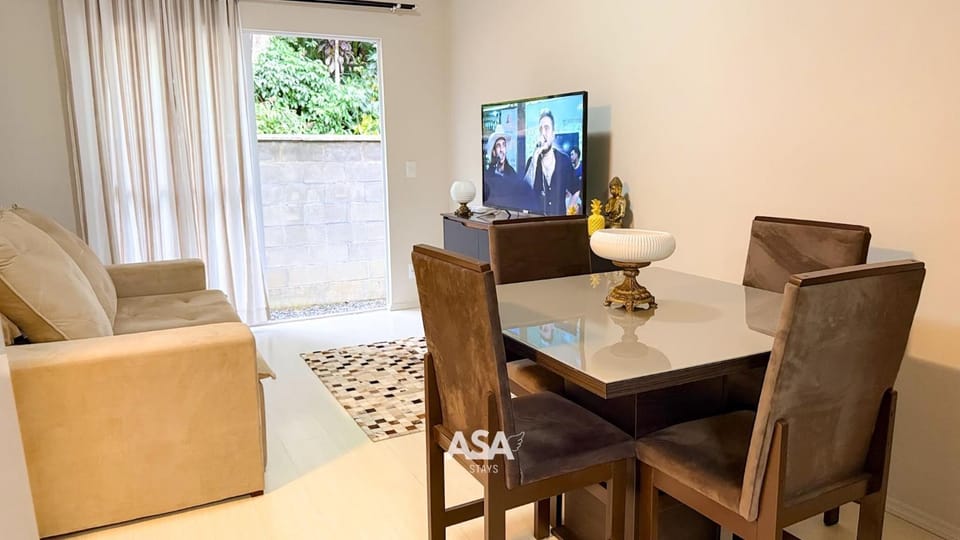 Communal lounge/ TV room, Dining area
