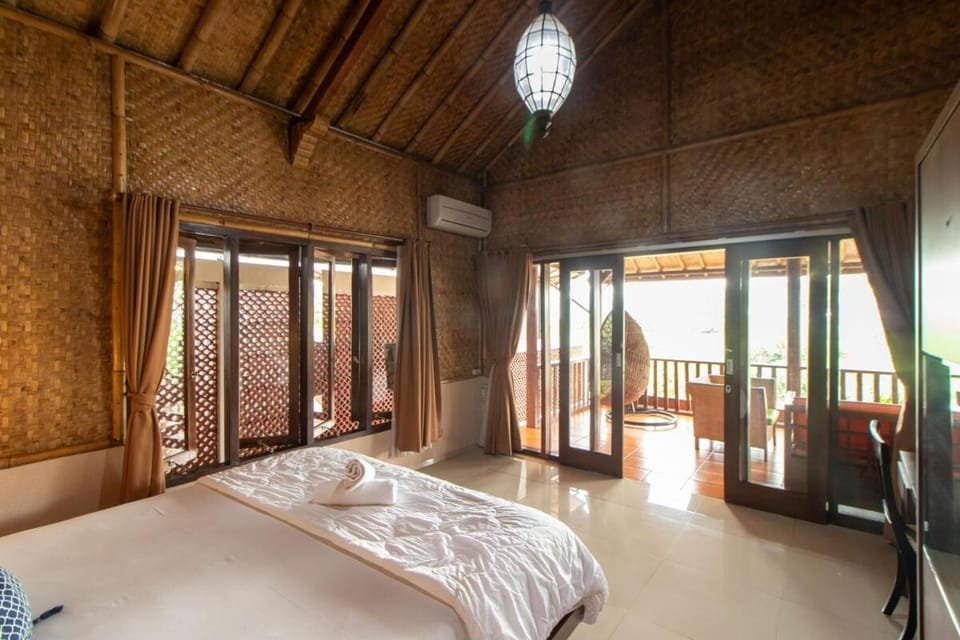3BR Pool & Mountain View Modern Bamboo Syariah Villa Family Only Villa in Bandung