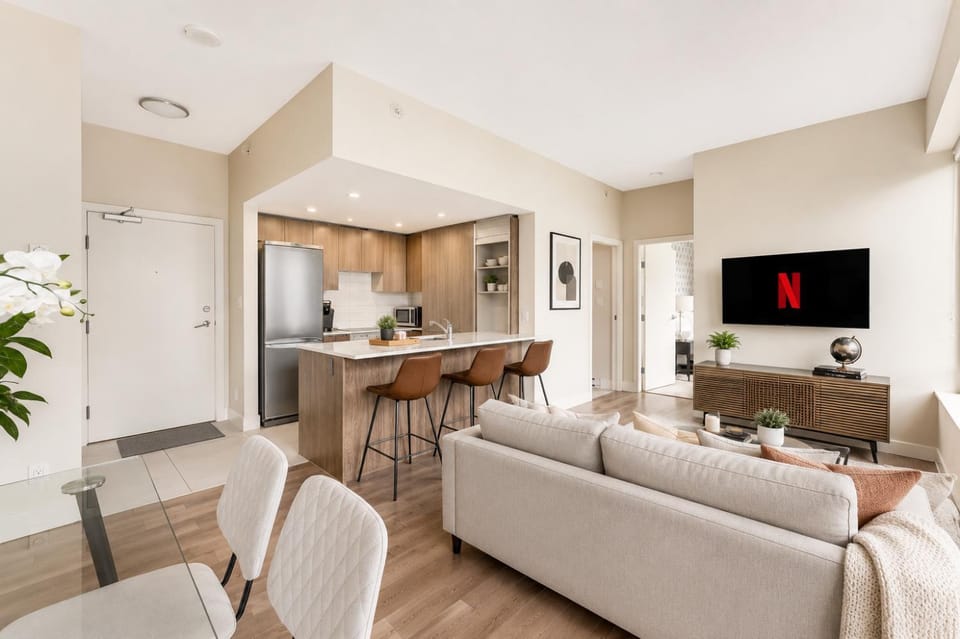 Bright 1 Bedroom in the Heart of Vancouver Apartment in Vancouver