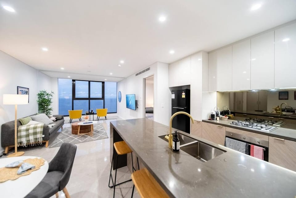 Sea Fever - Lv 65 Skyhome on Ocean Meriton Apartment in Surfers Paradise