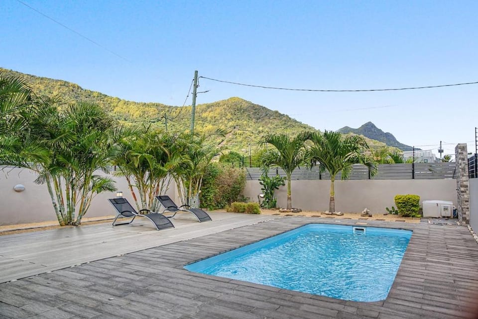 4BR La Gaulette - Mountain Views, Pool & Surf Apartment in Rivière Noire District, Mauritius