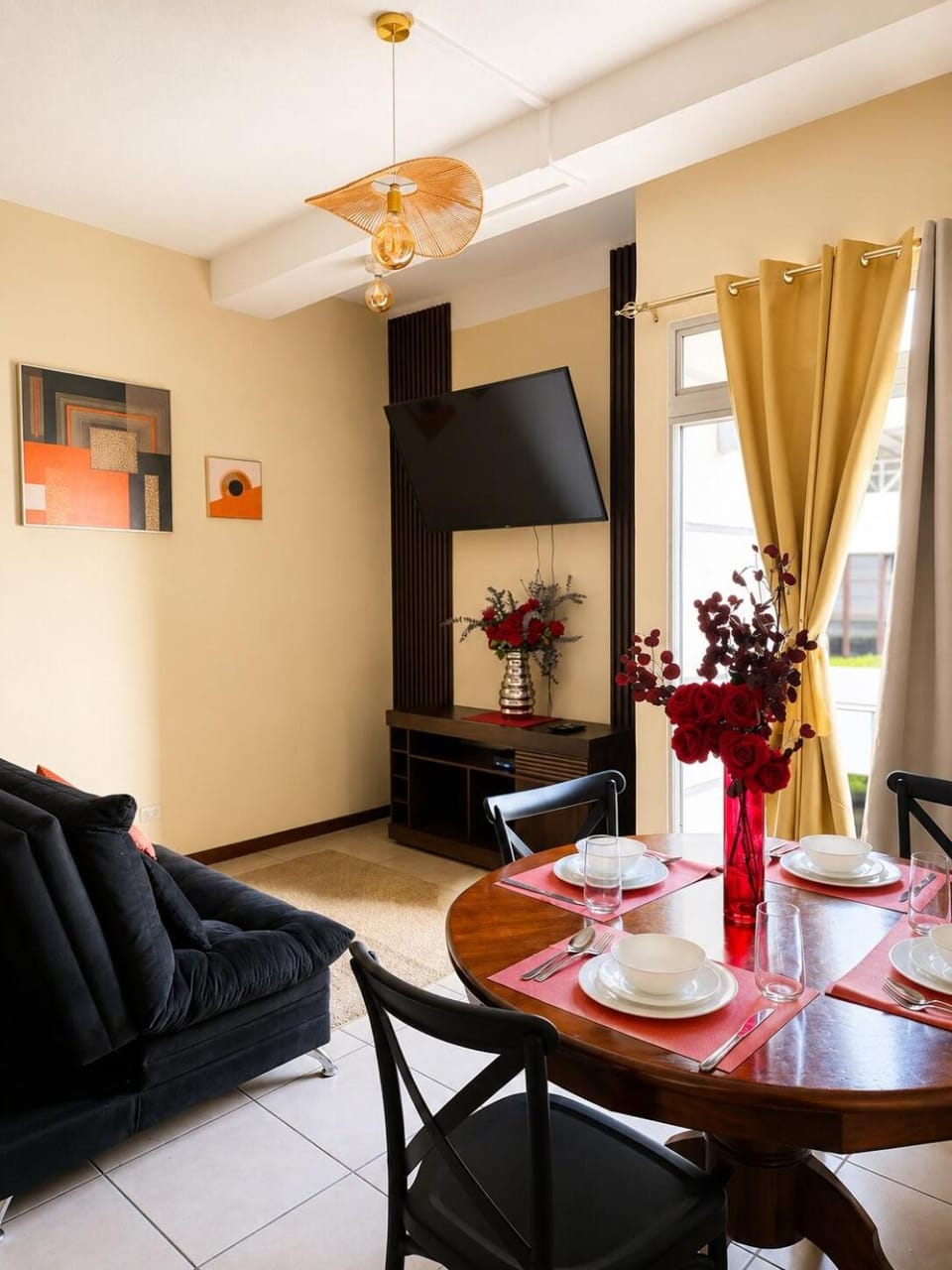 TV and multimedia, Living room, Dining area