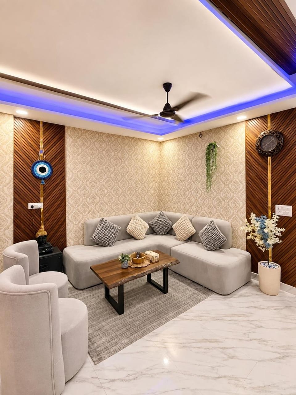 Living room, Seating area