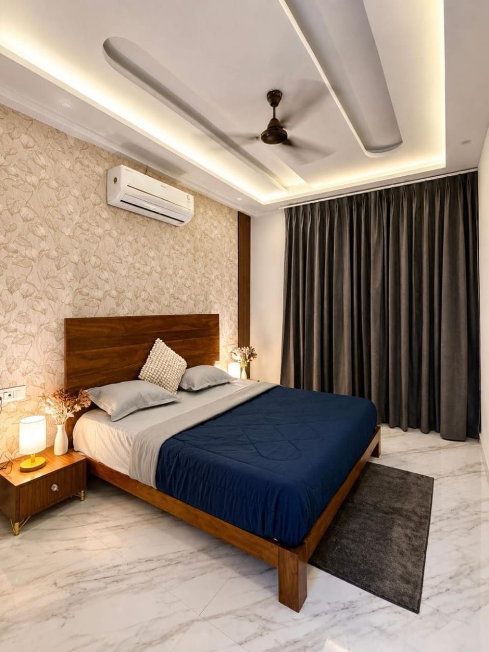 Photo of the whole room, Bedroom, air conditioner