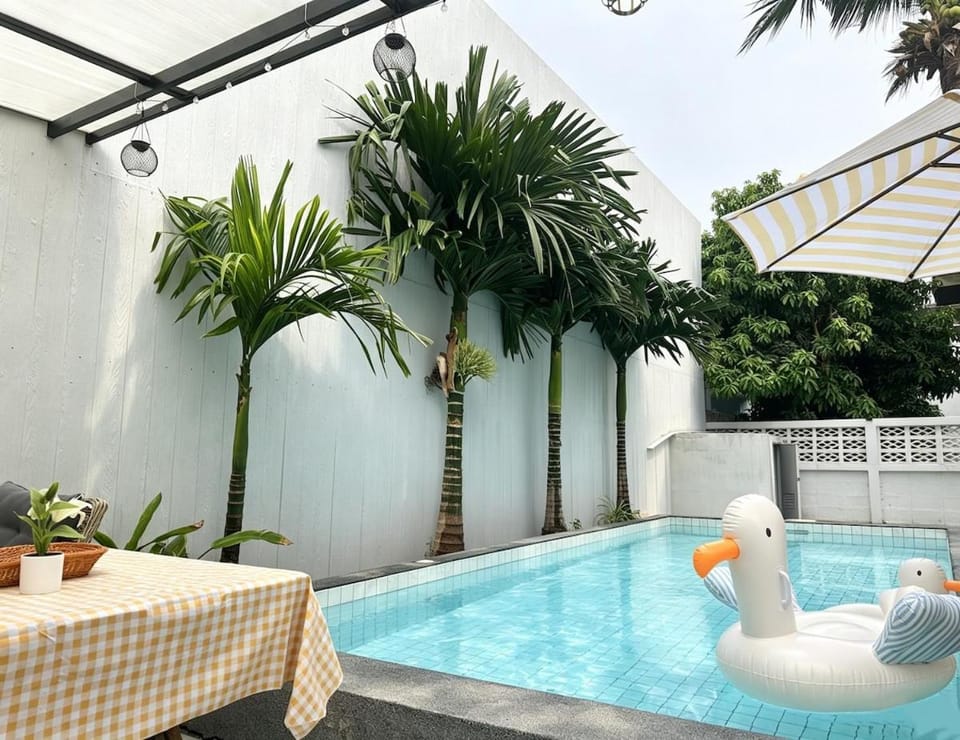 Day, Natural landscape, Garden view, Pool view, Swimming pool, Swimming pool