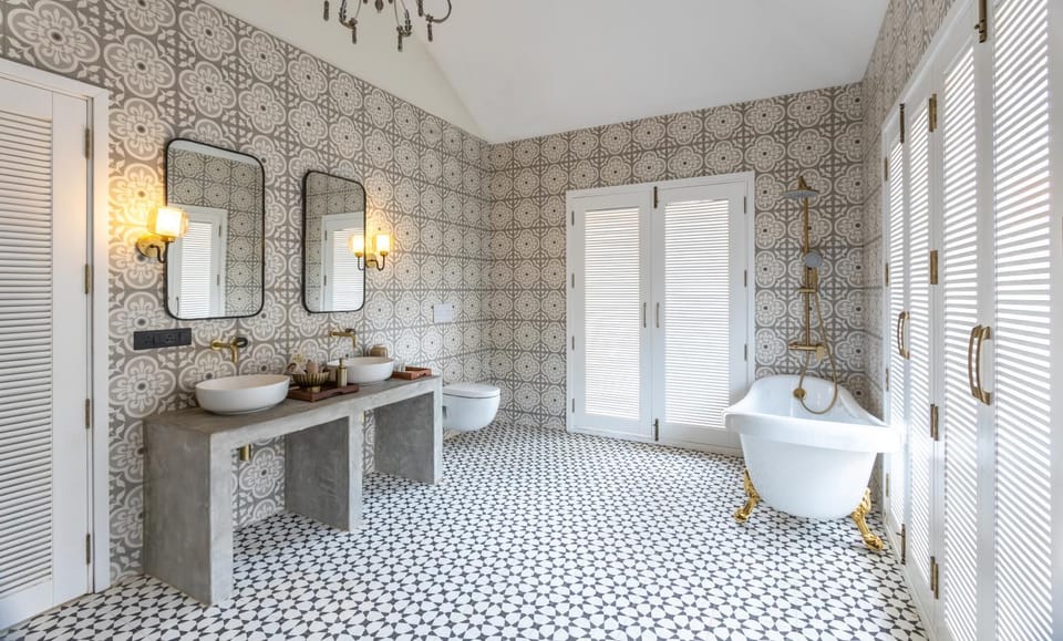 Bathroom, Bath