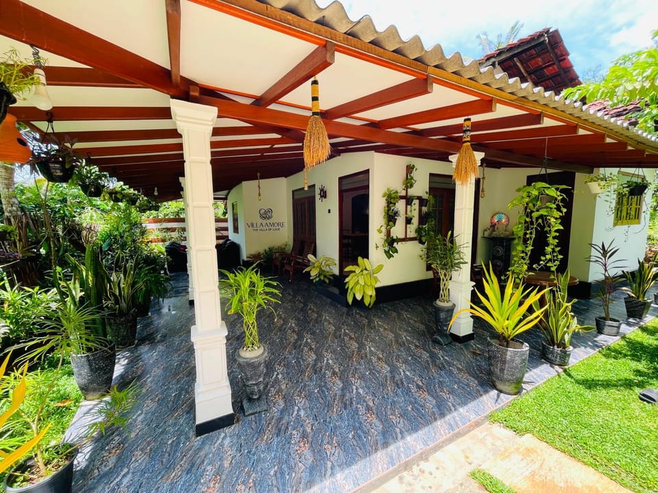 Garden, View (from property/room), Seating area, Garden view