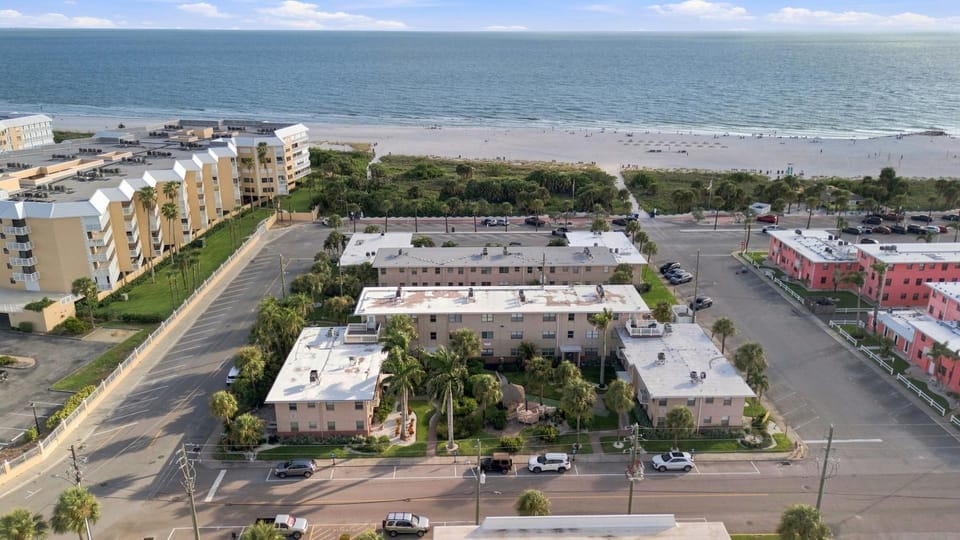 Sunset Way 6700 Apartment in Saint Pete Beach