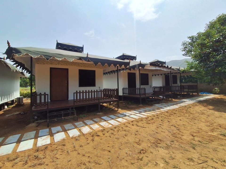 Orchard Royal Pushakr Camps Hotel in Rajasthan