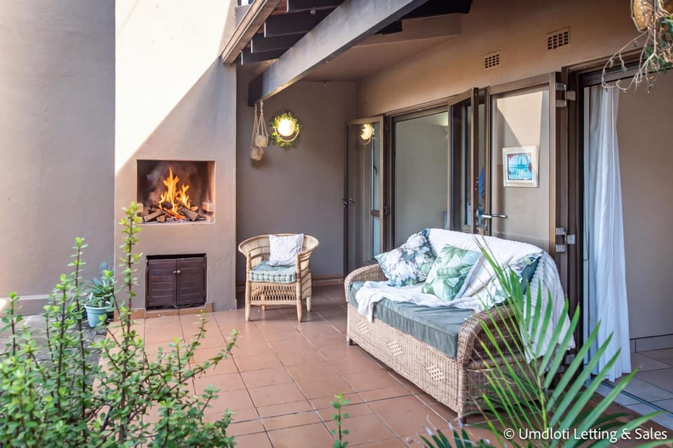 View (from property/room), Balcony/Terrace, Seating area