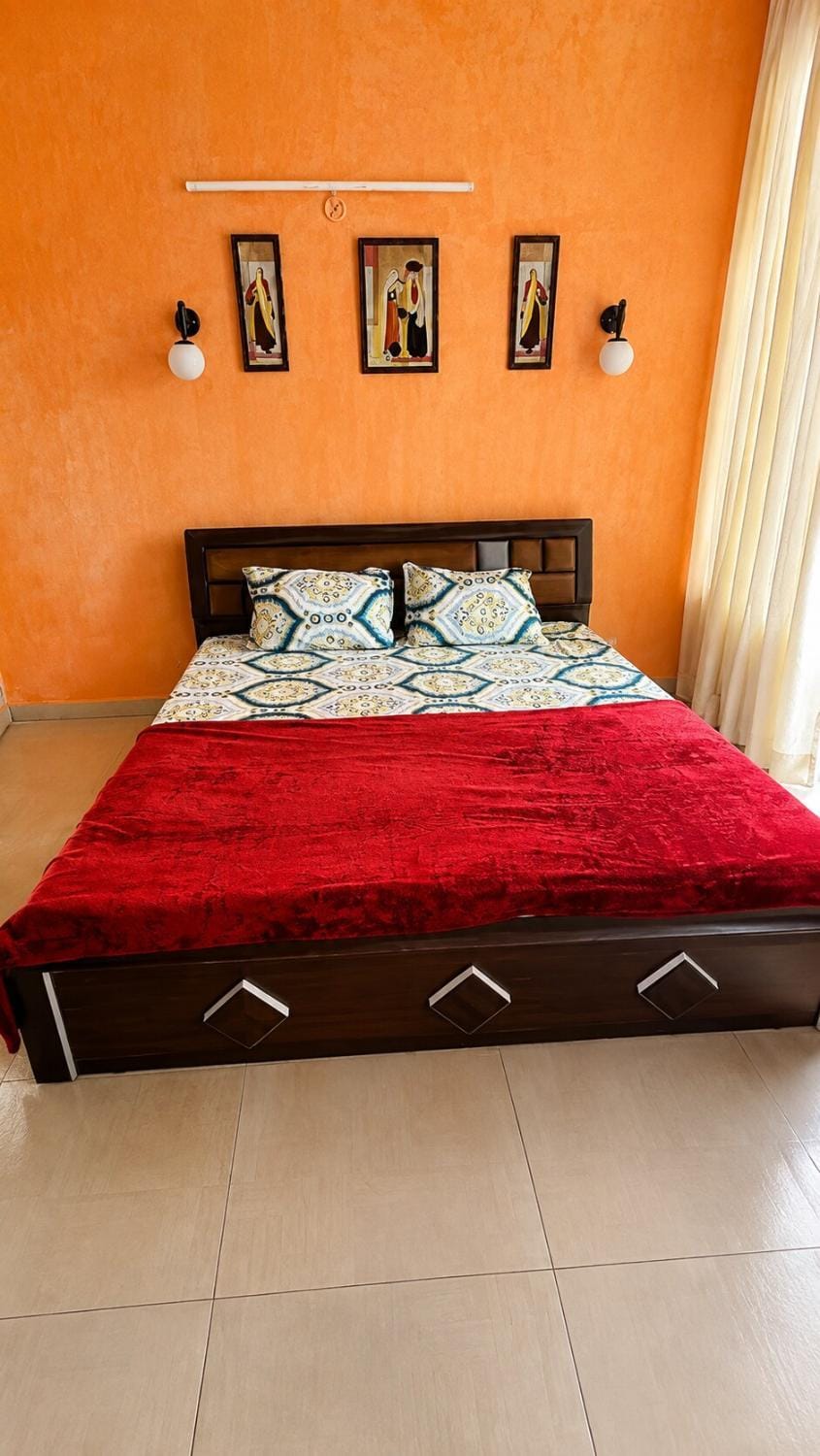 Couple friendly 2bhk Apartment in Ansal Apartment in Lucknow