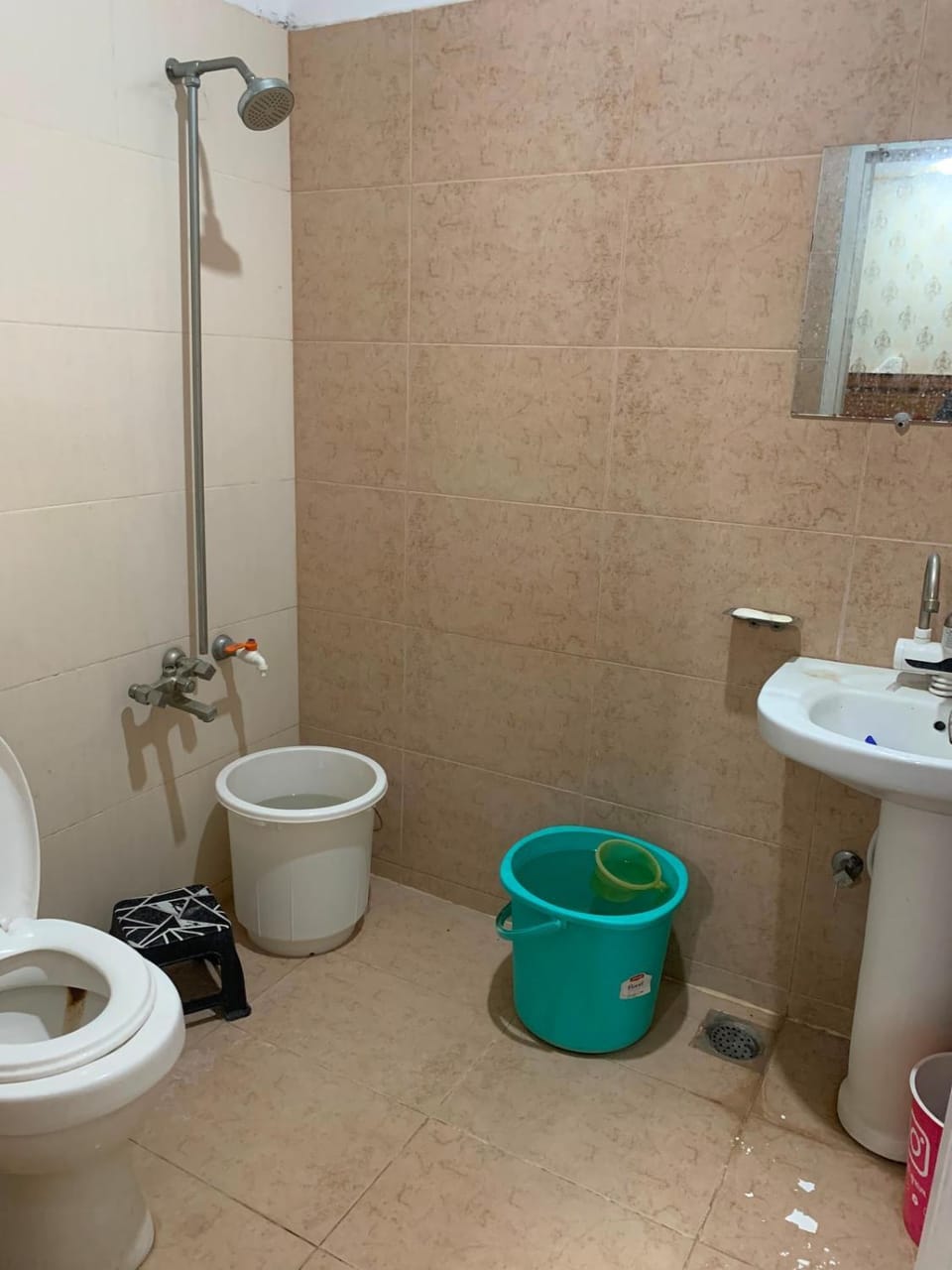 ZOYO Rooms 1 Bed Attach Bath F17 Markaz Islamabad Apartment in Islamabad Capital Territory