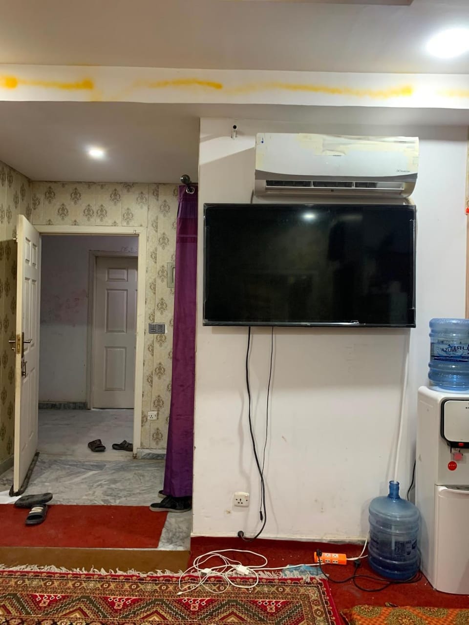 ZOYO Rooms 1 Bed Attach Bath F17 Markaz Islamabad Apartment in Islamabad Capital Territory
