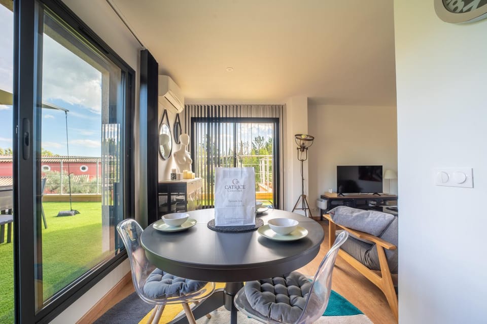 Property building, Living room
