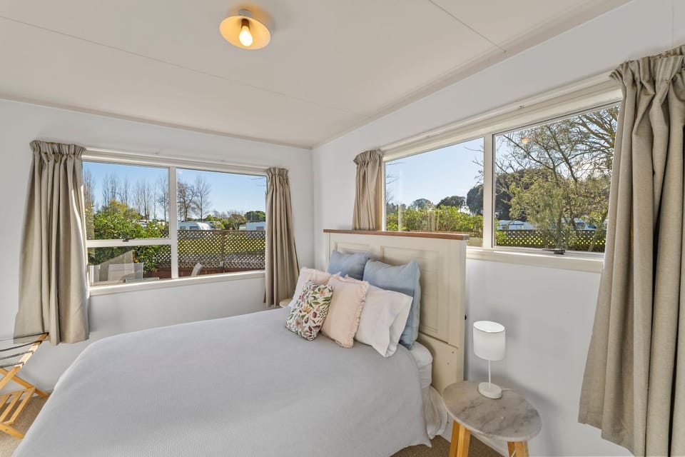 Tahunanui Beach Holiday Home House in Nelson