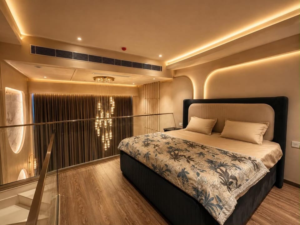 The Grand Poolview Duplex in Gurugram Apartment in Gurugram