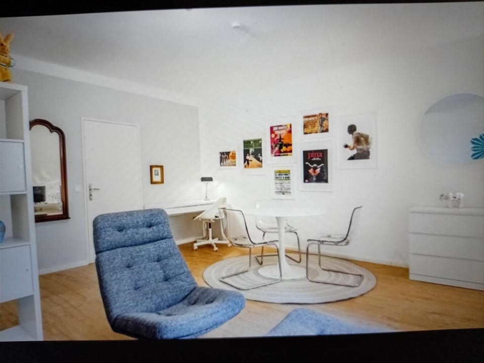Upea lomatalo täydelliseen perhelomaan ja unohtumattomiin yhteisiin hetkiin House in Rovaniemi