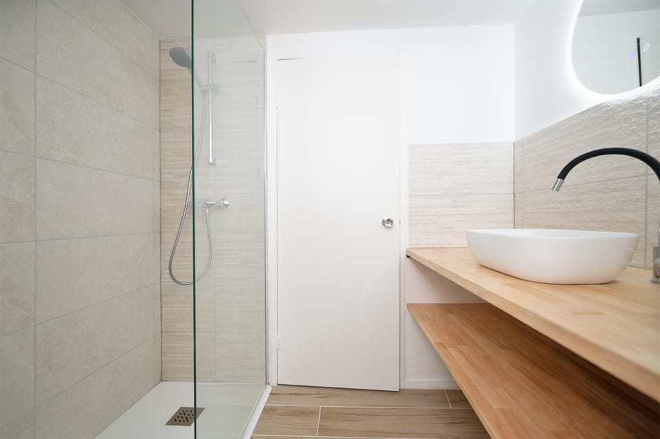Shower, Bathroom