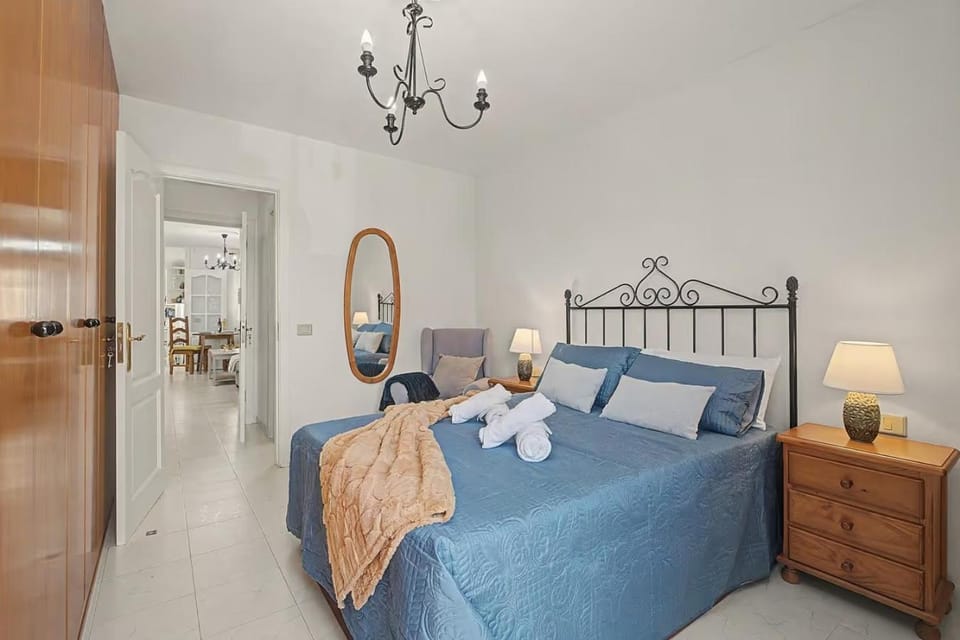 Bed, Bedroom, towels, wardrobe