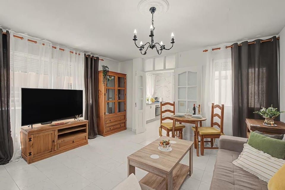 Communal lounge/ TV room, Living room, Seating area