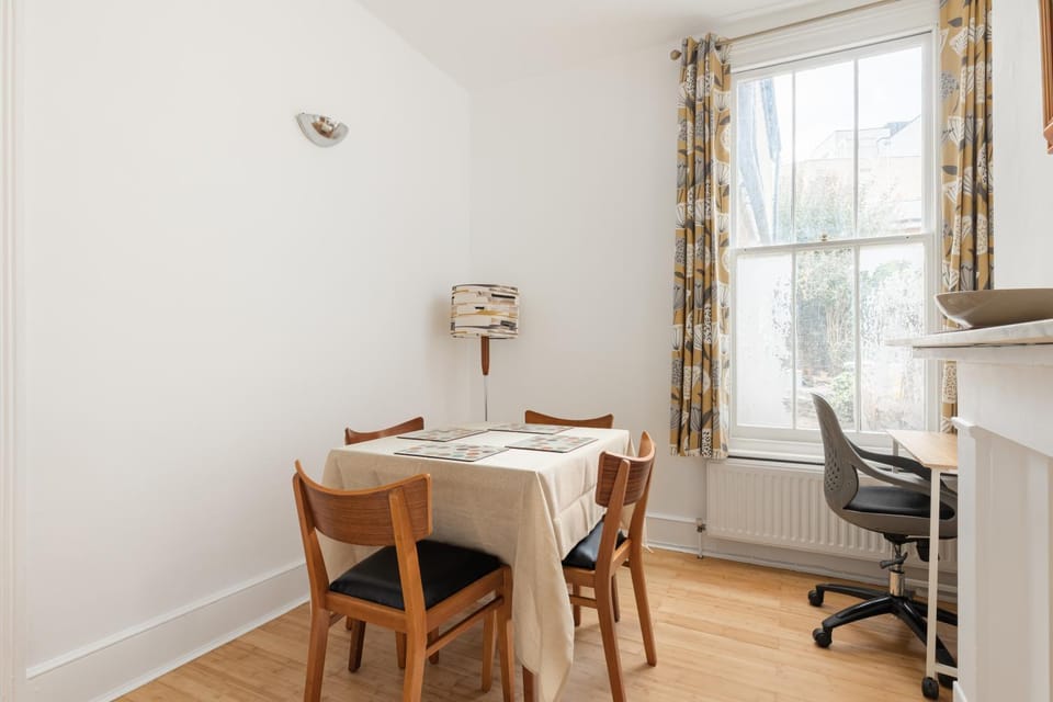 Cosy Hackney 3BR, 7 Mins to London Fields Apartment in London Borough of Hackney