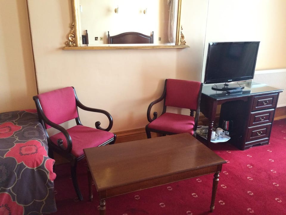 TV and multimedia, Seating area