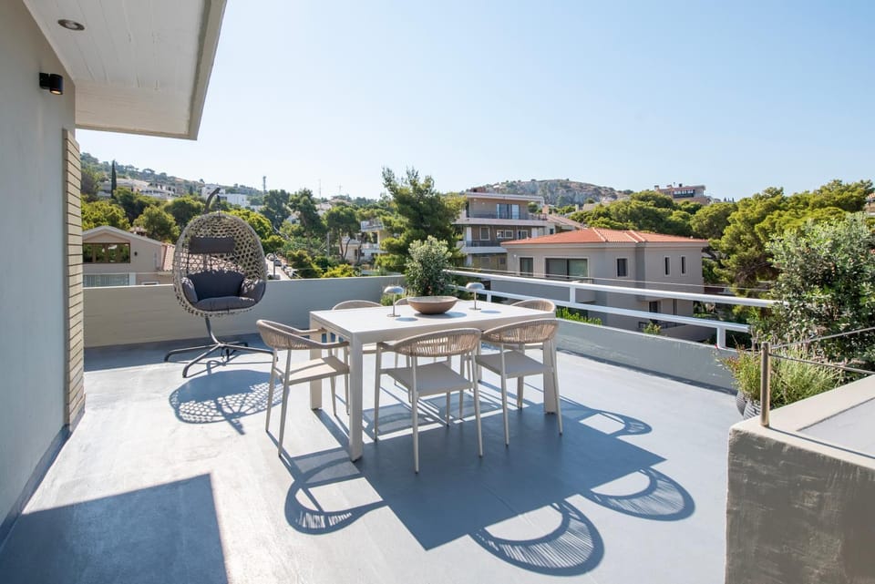 Vouliagmeni Heights Penthouse Apartment in Vouliagmeni