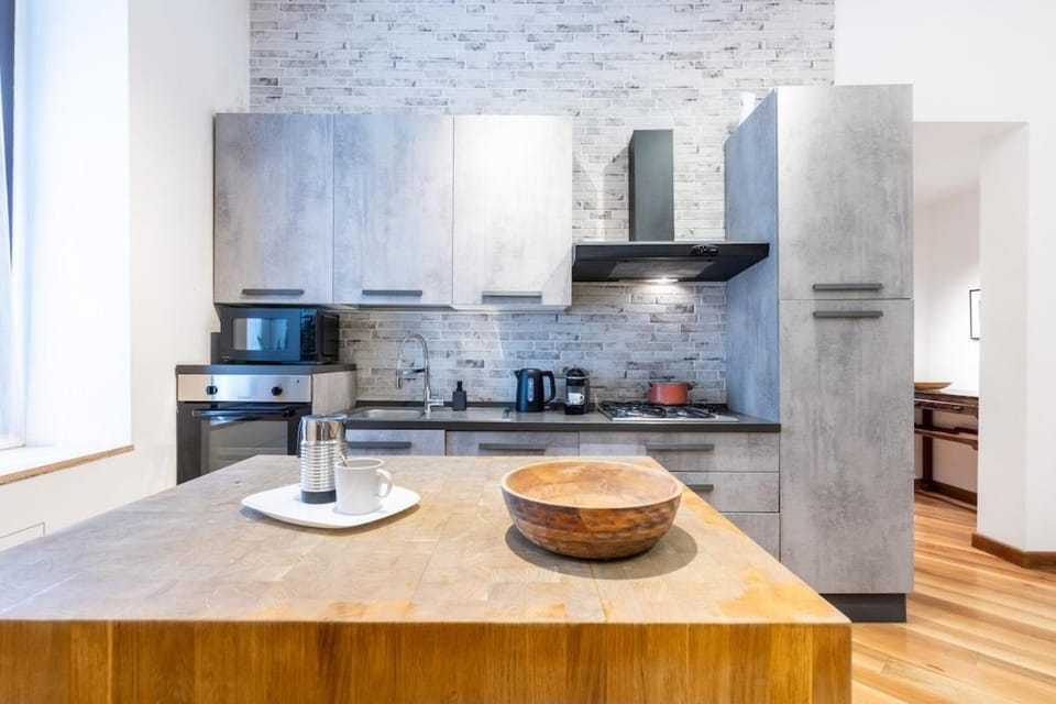 Duomo-Central Station - Design in Porta Venezia Apartment in Milan
