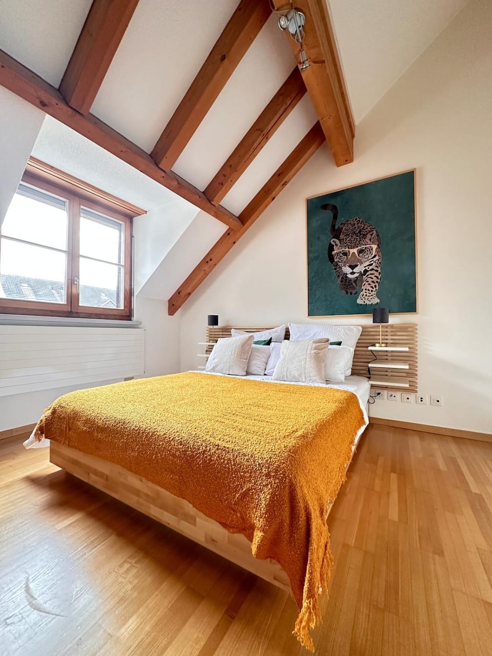 Bed, Photo of the whole room, Bedroom