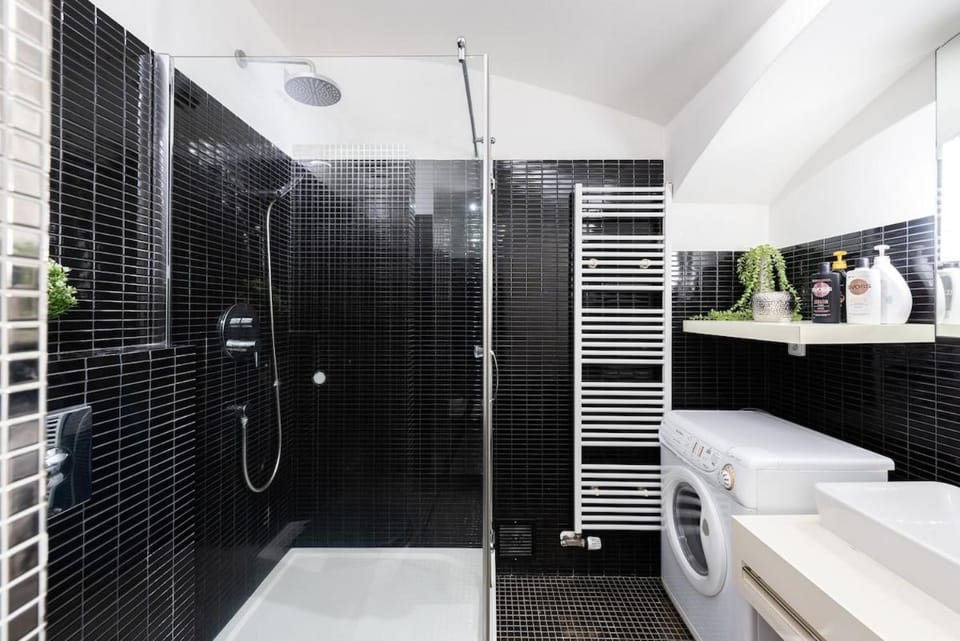 Shower, Bathroom, towels