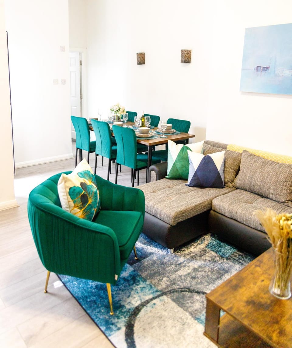 Stylish Sunderland Home - Sleeps 14 House in Sunderland