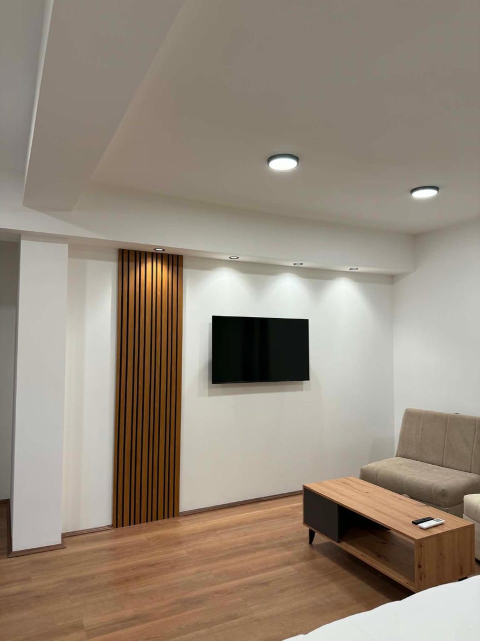 Communal lounge/ TV room, TV and multimedia, Photo of the whole room, Seating area, Bedroom