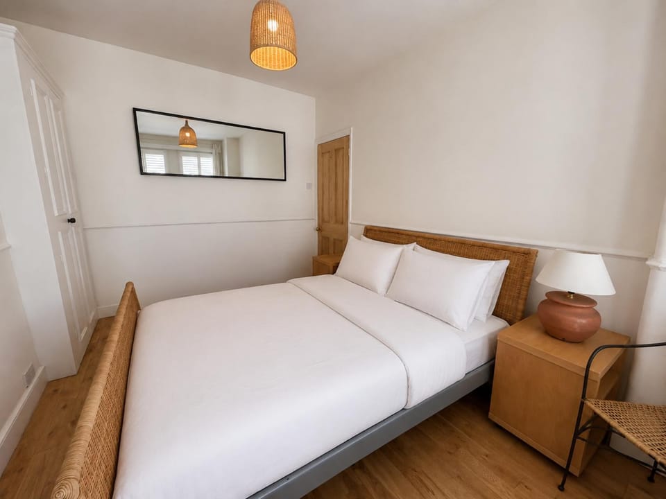 Spacious 3BDR Home with Garden in North London House in London