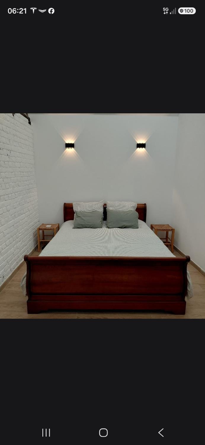 Bed, Bedroom