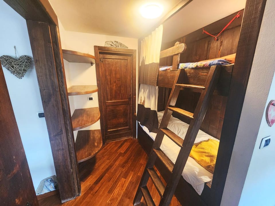 bunk bed